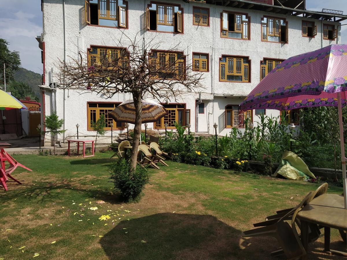 Valley Holidays Hotel Srinagar  Exterior photo